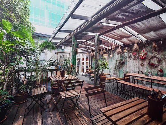 Merchant's Lane interior courtyard